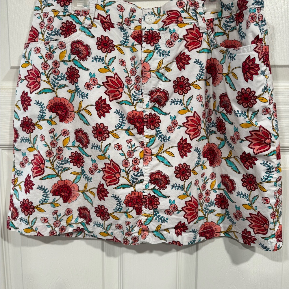 St. John's Bay Floral Print Skort - Red and White